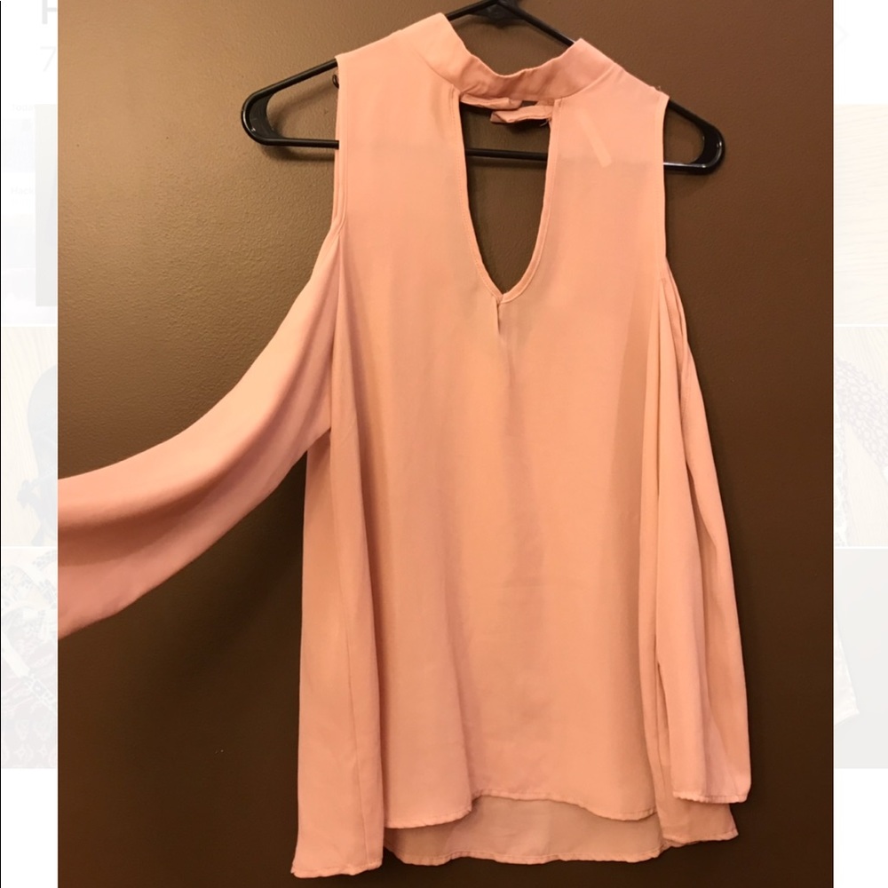 Lime n chili blouse. Blush color. Size medium.